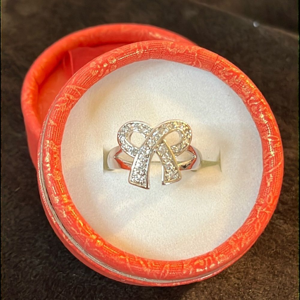 Sterling Silver White Topaz Bow Ring size 7